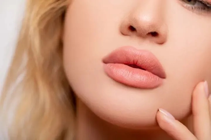 Chestnut-Shaped Lips Are the Epitome of Beauty: Why You Must Have It?